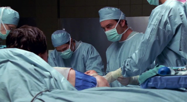 Charmed-Online-dot-NL-NipTuck3x01-2267.jpg