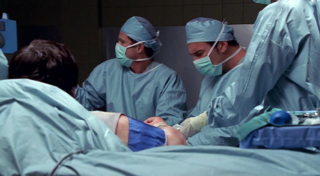 Charmed-Online-dot-NL-NipTuck3x01-2272.jpg
