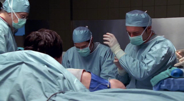 Charmed-Online-dot-NL-NipTuck3x01-2339.jpg