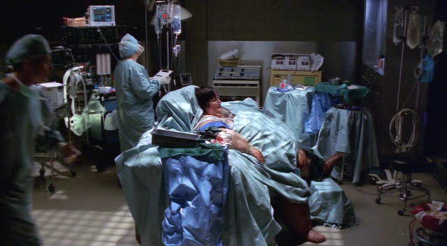 Charmed-Online-dot-NL-NipTuck3x01-2654.jpg
