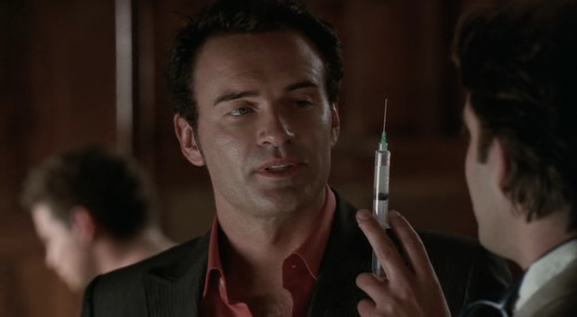 Charmed-Online-dot-NL-NipTuck3x03-0437.jpg
