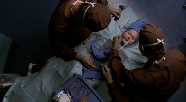 Charmed-Online-dot-NL-NipTuck3x04-1915.jpg