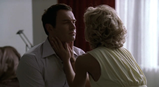 Charmed-Online-dot-NL-NipTuck3x07-1510.jpg