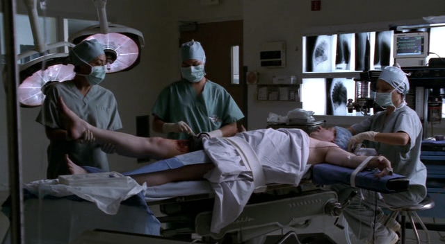 Charmed-Online-dot-NL-NipTuck3x07-2008.jpg