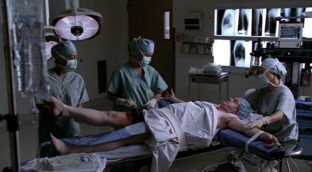 Charmed-Online-dot-NL-NipTuck3x07-2012.jpg