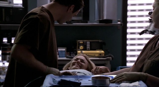 Charmed-Online-dot-NL-NipTuck3x10-0070.jpg