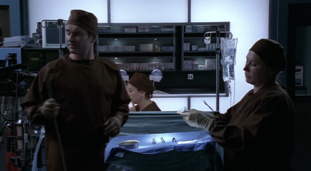 Charmed-Online-dot-NL-NipTuck3x13-0431.jpg