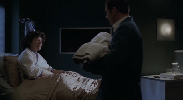 Charmed-Online-dot-NL-NipTuck3x13-0909.jpg