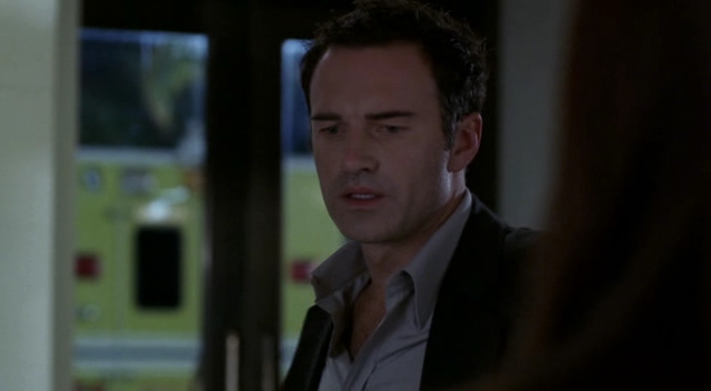 Charmed-Online-dot-NL-NipTuck3x14-0905.jpg