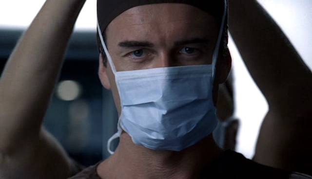 Charmed-Online-dot-NL-NipTuck4x01-0013.jpg
