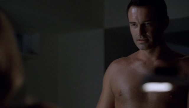 Charmed-Online-dot-NL-NipTuck4x01-0281.jpg