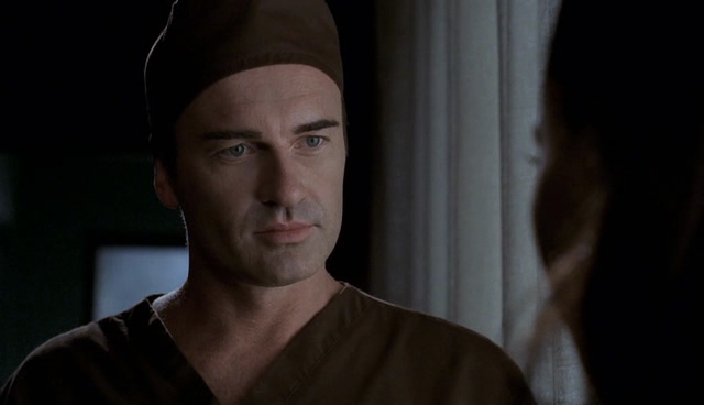 Charmed-Online-dot-NL-NipTuck4x01-1989.jpg