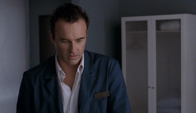 Charmed-Online-dot-NL-NipTuck4x01-2207.jpg