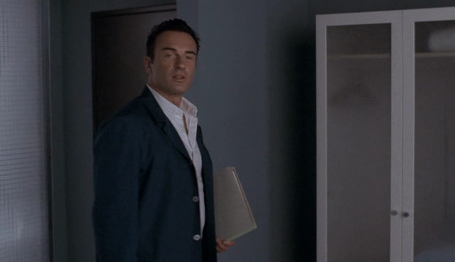 Charmed-Online-dot-NL-NipTuck4x01-2216.jpg