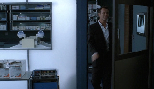 Charmed-Online-dot-NL-NipTuck4x10-4435.jpg