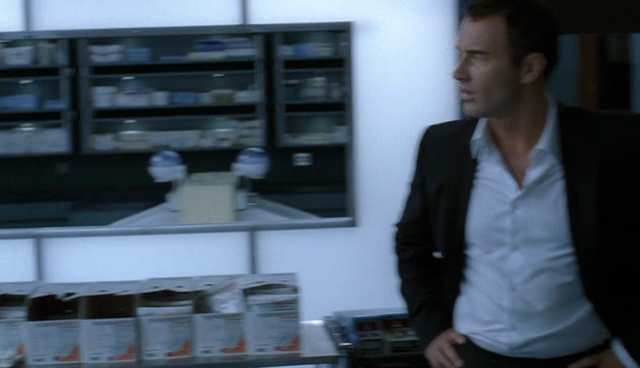 Charmed-Online-dot-NL-NipTuck4x10-4447.jpg