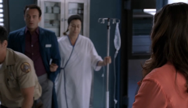 Charmed-Online-dot-NL-NipTuck4x04-1957.jpg