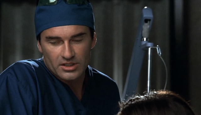 Charmed-Online-dot-NL-NipTuck4x06-1091.jpg