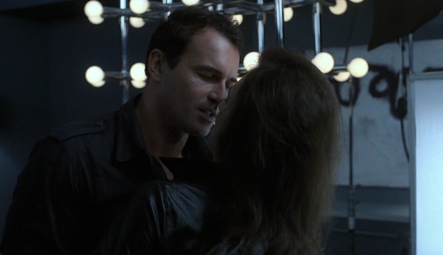 Charmed-Online-dot-NL-NipTuck4x09-1101.jpg
