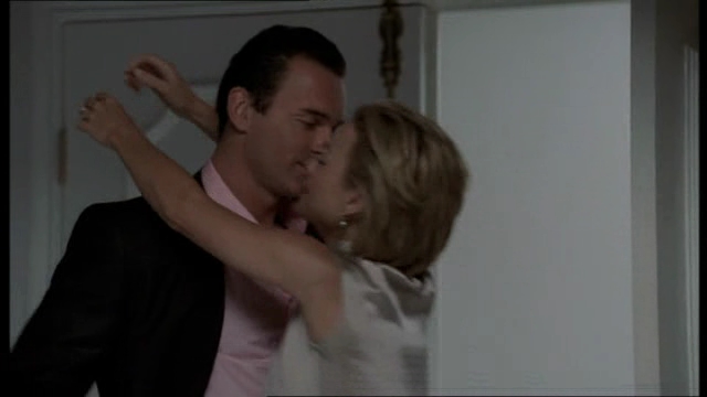 Charmed-Online-dot-NL-NipTuck4x10-1432.jpg