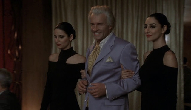 Charmed-Online-dot-NL-NipTuck4x11-1294.jpg