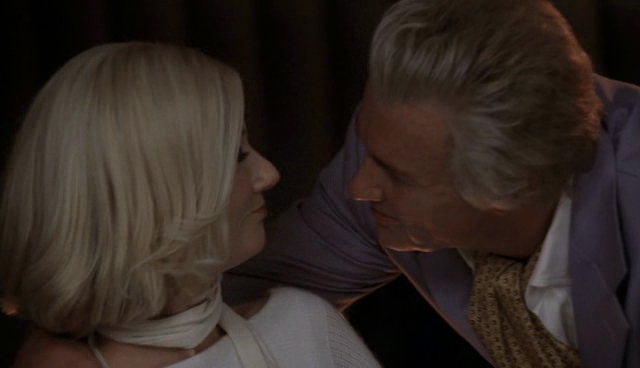 Charmed-Online-dot-NL-NipTuck4x11-1311.jpg