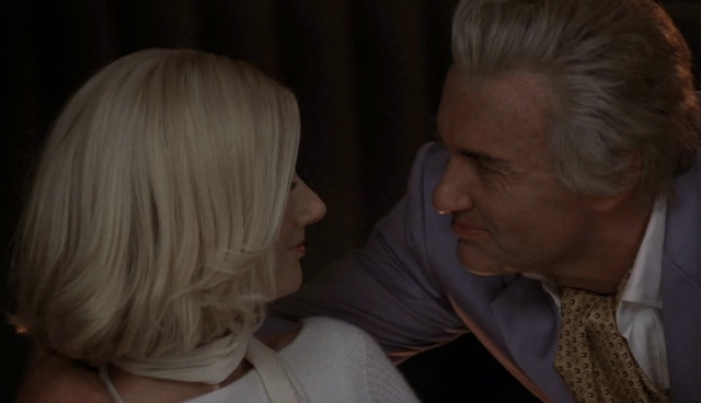 Charmed-Online-dot-NL-NipTuck4x11-1312.jpg