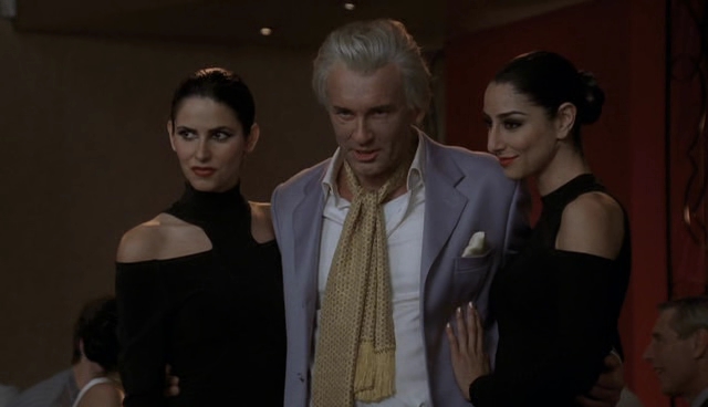 Charmed-Online-dot-NL-NipTuck4x11-1333.jpg