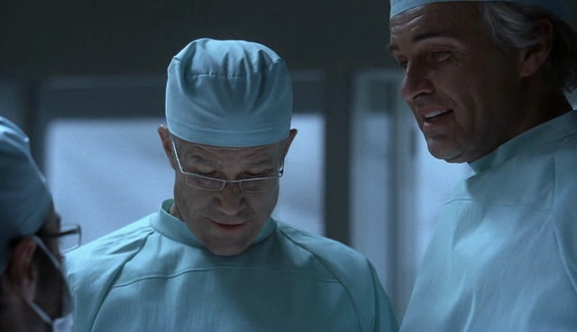 Charmed-Online-dot-NL-NipTuck4x11-1928.jpg