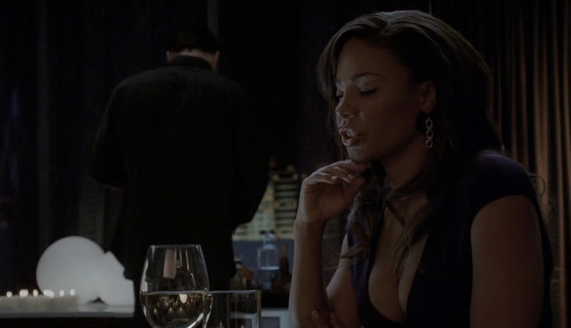 Charmed-Online-dot-NL-NipTuck4x12-0399.jpg