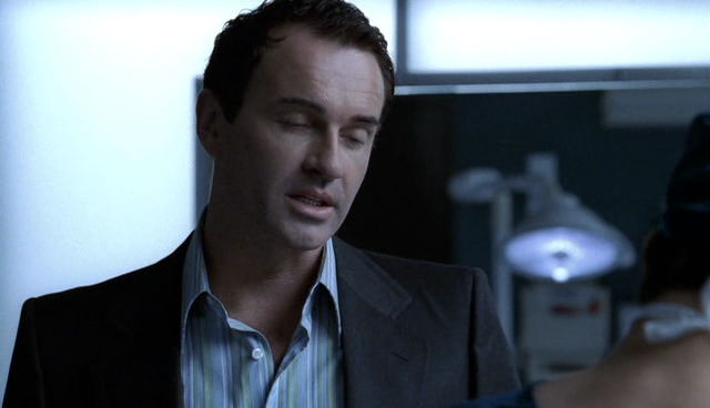 Charmed-Online-dot-NL-NipTuck4x12-0958.jpg