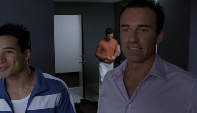Charmed-Online-dot-NL-NipTuck4x12-1138.jpg