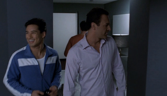 Charmed-Online-dot-NL-NipTuck4x12-1154.jpg