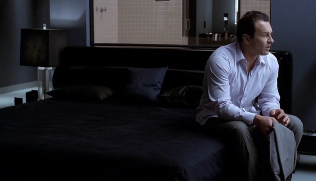 Charmed-Online-dot-NL-NipTuck4x12-1227.jpg