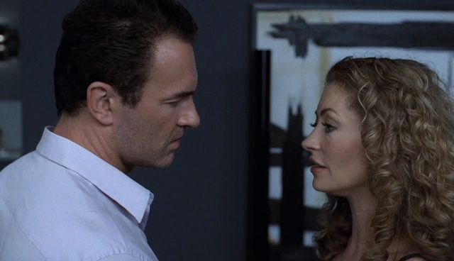 Charmed-Online-dot-NL-NipTuck4x12-1261.jpg