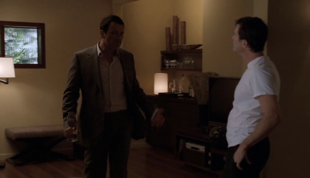 Charmed-Online-dot-NL-NipTuck4x12-1522.jpg