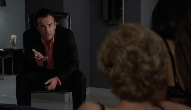 Charmed-Online-dot-NL-NipTuck4x12-2003.jpg Charmed-Online-dot-NL-NipTuck4x12-2003.jpg