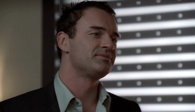 Charmed-Online-dot-NL-NipTuck4x13-0348.jpg