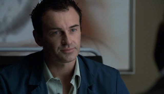 Charmed-Online-dot-NL-NipTuck4x13-0822.jpg