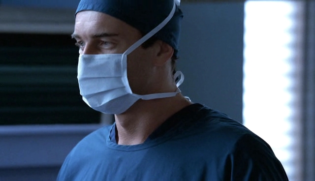 Charmed-Online-dot-NL-NipTuck4x14-0275.jpg