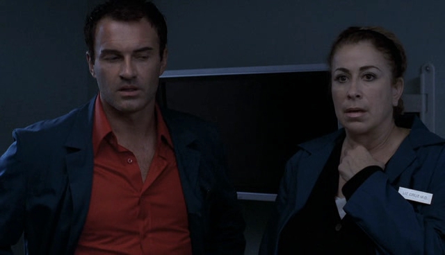 Charmed-Online-dot-NL-NipTuck4x15-2239.jpg