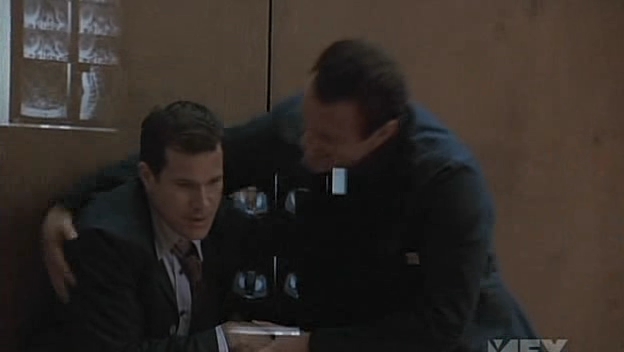 Charmed-Online-dot-NL-NipTuck5x01-0170.jpg