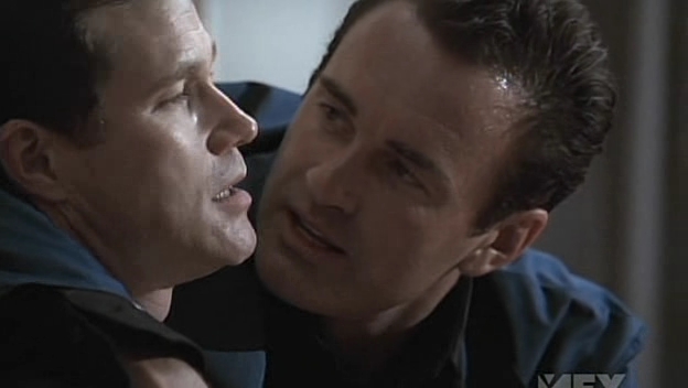 Charmed-Online-dot-NL-NipTuck5x01-0174.jpg