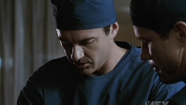 Charmed-Online-dot-NL-NipTuck5x01-0881.jpg