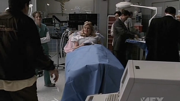 Charmed-Online-dot-NL-NipTuck5x01-1683.jpg