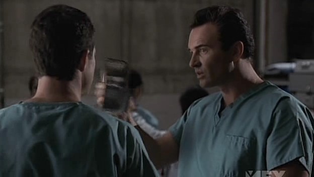 Charmed-Online-dot-NL-NipTuck5x01-2300.jpg