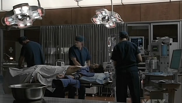 Charmed-Online-dot-NL-NipTuck5x01-2451.jpg