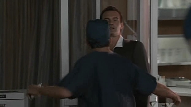 Charmed-Online-dot-NL-NipTuck5x01-2724.jpg