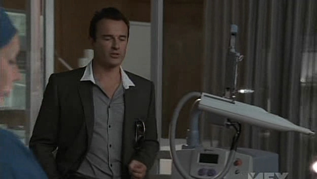 Charmed-Online-dot-NL-NipTuck5x01-2750.jpg