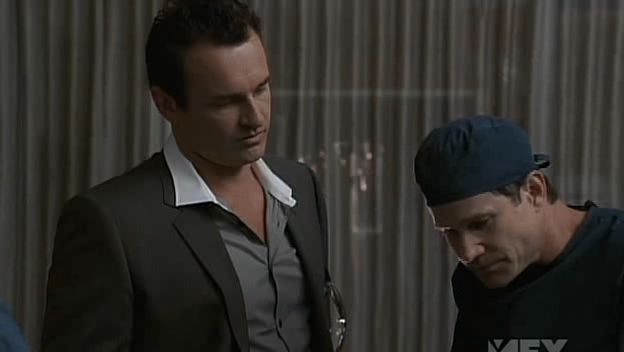 Charmed-Online-dot-NL-NipTuck5x01-2758.jpg